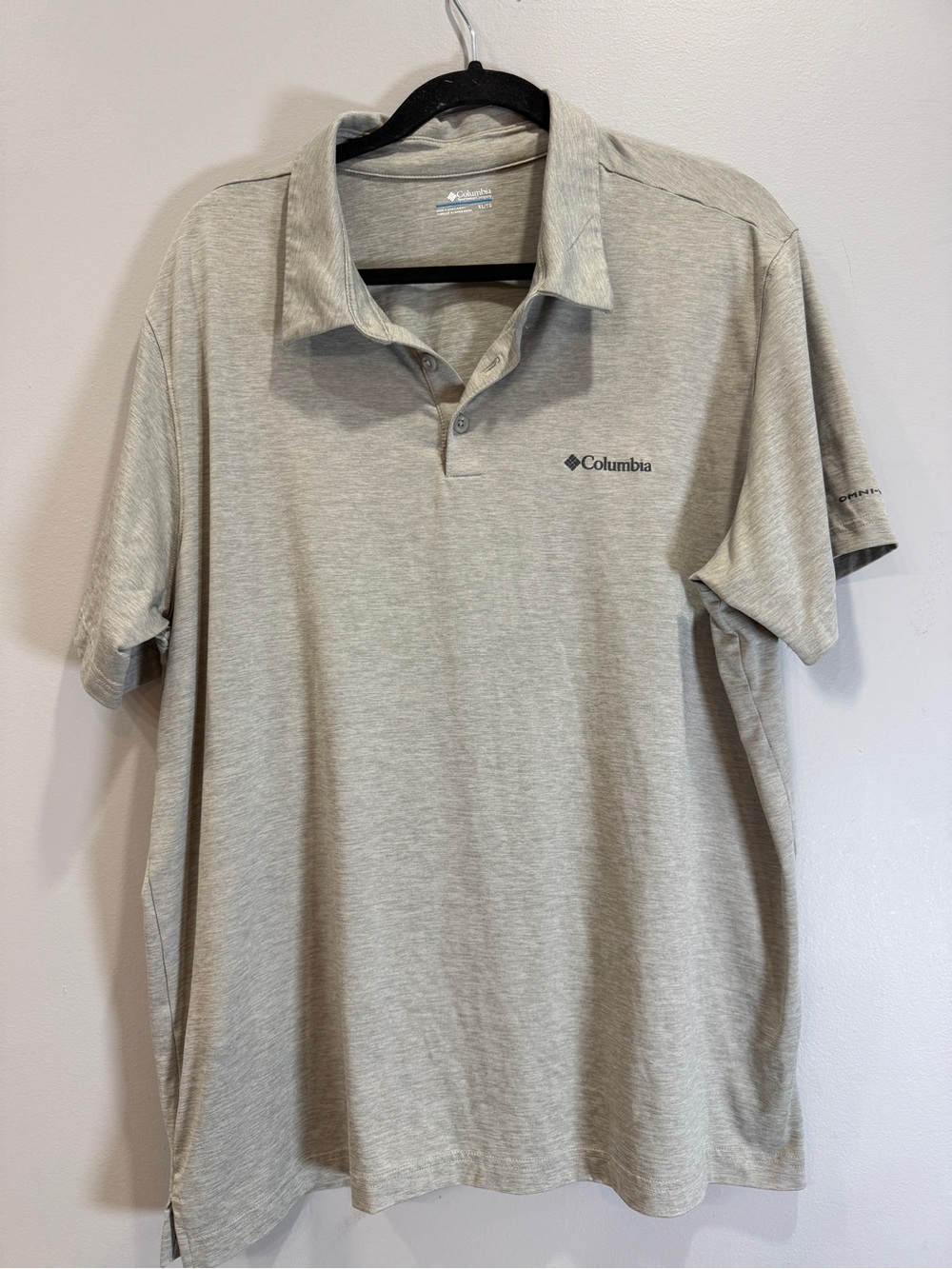 Columbia Men’s Short-Sleeve Polo - Light Gray
